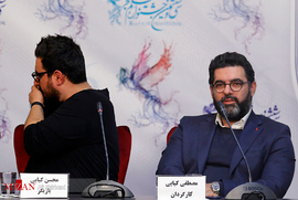 مصطفی کیایی  و محسن کیایی در جلسه پرسش و پاسخ فیلم سینمایی چهارراه استانبول 