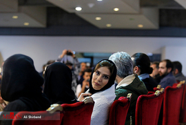 سحر دولتشاهی در جلسه پرسش و پاسخ فیلم سینمایی چهارراه استانبول 