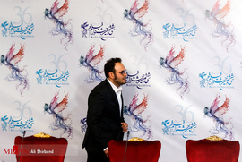 محمدحسین مهدویان کارگردان فیلم سینمایی لاتاری در نشست پرسش و پاسخ 