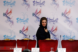 مینا ساداتی در نشست خبری فیلم (سرو زیر آب)
