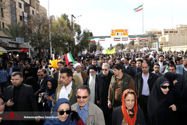 حضور رئیس مجلس  در راهپیمایی 22 بهمن96  (شیراز)