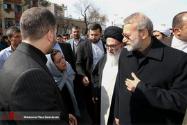 حضور رئیس مجلس  در راهپیمایی 22 بهمن96  (شیراز)
