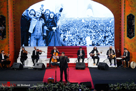 اجرای سالار عقیلی خواننده در مراسم اختتامیه جشنواره فیلم فجر96 