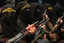 رژه نظامیان زن عضو جنبش جهاد اسلامی در باریکه غزه