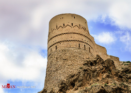 یکی از 2 برج باقیمانده ارغون شاه کلات نادری