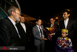 استقبال رسمی از دکتر علی لاریجانی در بدو ورود به فرودگاه بین المللی هانوی ویتنام
