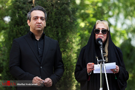 بیتا فرهی مراسم تشییع پیکر زنده یاد ناصر چشم آذر