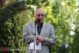 محمد سریر در مراسم تشییع پیکر زنده یاد ناصر چشم آذر