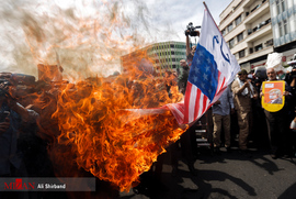 راهپیمایی مردم تهران در اعتراص به خروج آمریکا از برجام