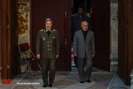 امیر حاتمی وزیر دفاع در مراسم بیست و نهمین سالگرد ارتحال امام خمینی (ره)