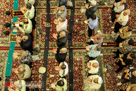 اقامه نماز عید سعید فطر در شیراز 