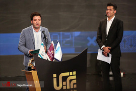 اسماعیل هلالی در مراسم برترین های لیگ هفدهم فوتبال