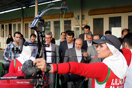 بازدید وزیر ورزش از اردوی تیم‌های ملی تیروکمان و وزنه‌برداری