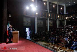 محمد باقر قالیباف عضو مجمع تشخیص مصلحت نظام