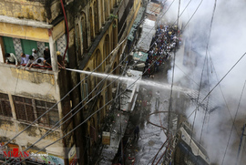 آتش سوزی ساختمان در کلکته هند