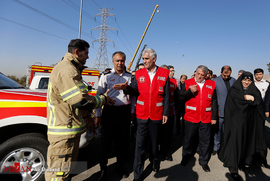 بازدید شهردار تهران از تجهیزات جدید سازمان آتش نشانی