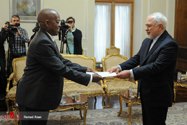 تقدیم رونوشت استوارنامه سفیر جدید سیرالئون به ظریف