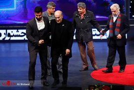 بزرگداشت خسرو خسروشاهی دوبلور پیشکسوت در مراسم افتتاحیه سی‌وهفتمین جشنواره فیلم فجر