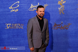 هومن سیدی، بازیگر، در فرش قرمز فیلم سینمایی  طلا