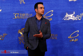 حامد کمیلی، بازیگر، در فرش قرمز فیلم سینمایی جمشیدیه
