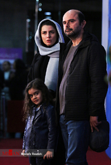 علی مصفا، لیلا حاتمی و آویسا سجادی، بازیگران، در فرش قرمز فیلم سینمایی  مردی بدون سایه