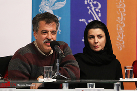 لیلا حاتمی، بازیگر، و علیرضا رئیسیان، تهیه کننده و کارگردان، در نشست خبری فیلم سینمایی مردی بدون سایه