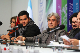 ایرج شهزادی، مدیر صداگذاری ، و محسن نصرالهی، طراح صحنه ، در نشست خبری فیلم سینمایی متری شش و نیم