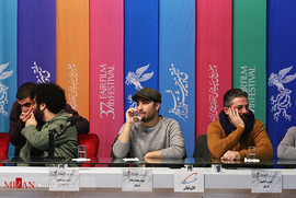 هومن کیایی ، نوید محمدزاده ، بازیگران، و سعید روستایی، کارگردان ، در نشست خبری فیلم سینمایی متری شش و نیم