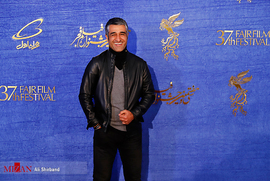 پژمان جمشیدی، بازیگر، در فرش قرمز فیلم سینمایی ایده اصلی