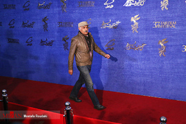علیرضا شجاع نوری، بازیگر، در فرش قرمز فیلم سینمایی سونامی