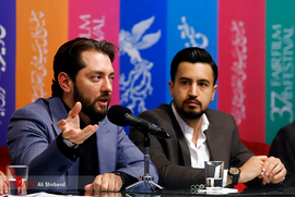 مهرداد صدیقیان و بهرام رادان، بازیگران، در نشست خبری فیلم سینمایی سونامی
