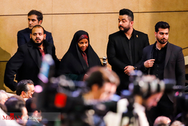 مرضیه هاشمی ، خبرنگار پرس تی وی ، در اختتامیه جشنواره فیلم فجر ۹۷