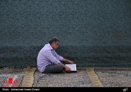غبار روبی مساجد در آستانه ماه مبارک رمضان 