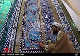 غبار روبی مساجد در آستانه ماه مبارک رمضان