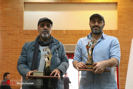 محسن تنابنده و جلیل شعبانی در اختتامیه چهارمین جشنواره تقدیر از آثار جشنواره فیلم فجر