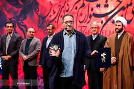 رضا میرکریمی در مراسم اختتامیه بخش تجلی اراده ملی سی و هفتمین جشنواره فیلم فجر
