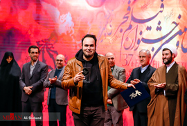 محمدحسین مهدویان در مراسم اختتامیه بخش تجلی اراده ملی سی و هفتمین جشنواره فیلم فجر