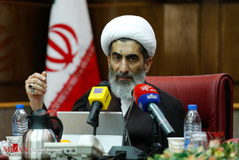 حجت الاسلام والمسلمین صادقی، معاونت فرهنگی قوه قضائیه، در نشست مدیران دادگستری تهران