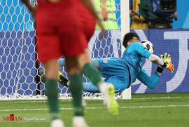 جام جهانی ۲۰۱۸ - مهار پنالتی کریستینانو رونالدو توسط بیراوند در دیدار تیم‌های ایران و پرتغال