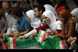 دومین دیدار تیم های والیبال ایران و روسیه در لیگ جهانی 2015