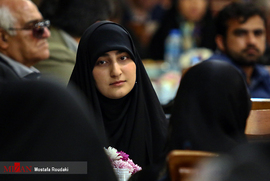 زینب سلیمانی دختر سردار سلیمانی در تجلیل از مادران و همسران شهدای مدافع حرم حزب الله لبنان