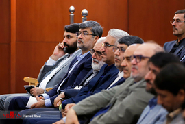 دیدار آیت الله رئیسی رئیس قوه قضاییه با خانواده شهدا، ایثارگران و اقشار مختلف مردم استان مرکزی