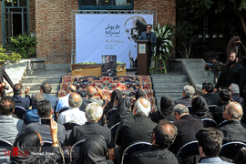 مراسم تشییع پیکر داریوش اسدزاده