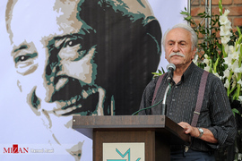 ایرج راد در مراسم تشییع پیکر داریوش اسدزاده