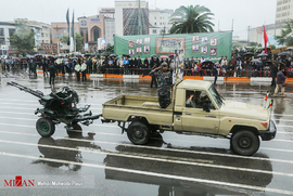 رژه نیرو‌های مسلح در آغاز هفته دفاع مقدس در ساری