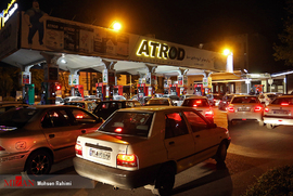 وضعیت پمپ بنزین‌ها در شب سهمیه بندی در مشهد