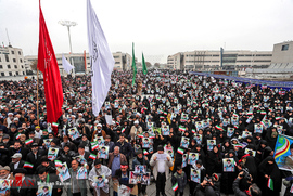 راهپیمایی مردم مشهد در محکومیت اقدامات اغتشاشگران