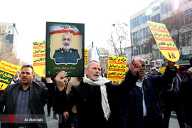 راهپیمایی مردم بعد از نماز جمعه در مشهد 