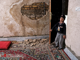 خسارت زمین لرزه‌ در خانه زنیان - فارس