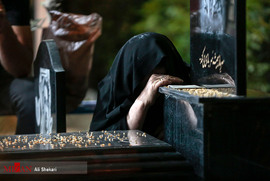 مراسم احیاء شب بیست و یکم ماه مبارک رمضان در بهشت زهرا (س) تهران